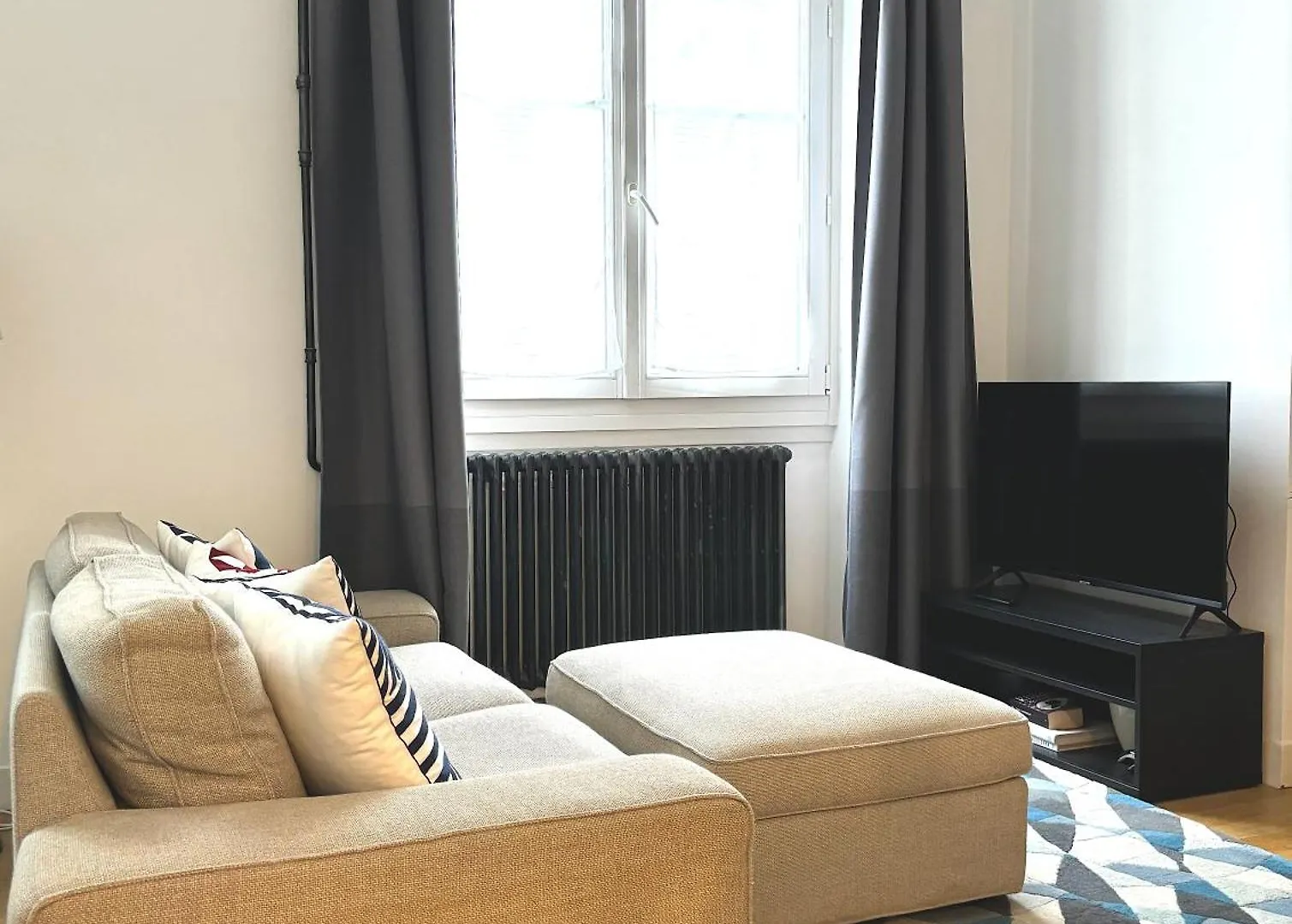 アパート Marais Modern & Spacious Studio パリ フランス